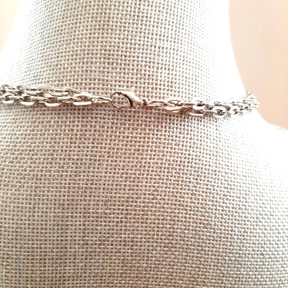 Beautiful Ladies Rhinestone Necklace - Picture 4 of 5